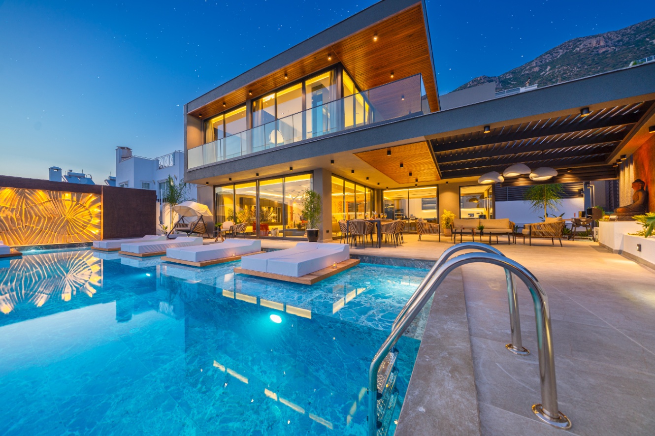 Villa Supernova 1