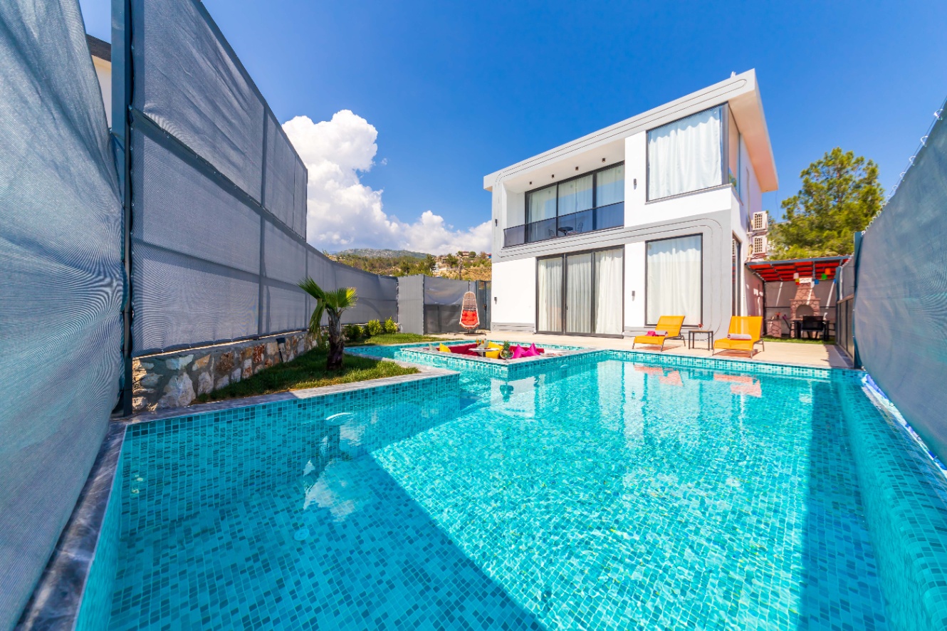 Villa Sister 5